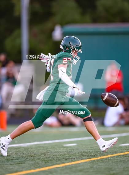 Thumbnail 2 in The Woodlands (green) vs Grand Oaks (blue) photogallery.