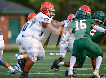 Thumbnail 1 in The Woodlands (green) vs Grand Oaks (blue) photogallery.