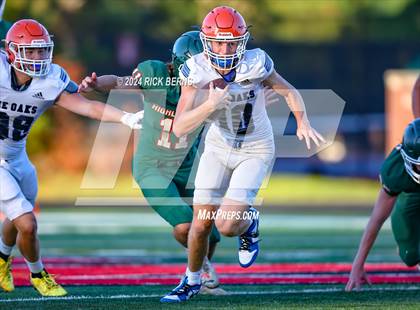 Thumbnail 3 in The Woodlands (green) vs Grand Oaks (blue) photogallery.