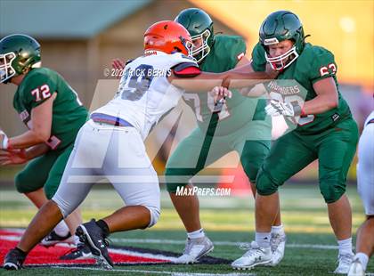 Thumbnail 3 in The Woodlands (green) vs Grand Oaks (blue) photogallery.