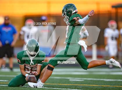 Thumbnail 3 in The Woodlands (green) vs Grand Oaks (blue) photogallery.