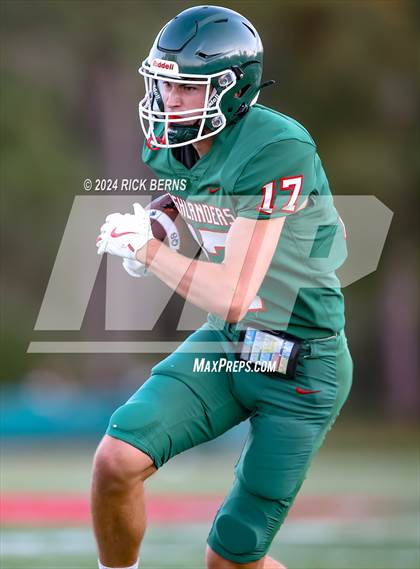 Thumbnail 1 in The Woodlands (green) vs Grand Oaks (blue) photogallery.
