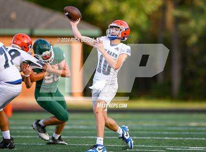 Thumbnail 3 in The Woodlands (green) vs Grand Oaks (blue) photogallery.