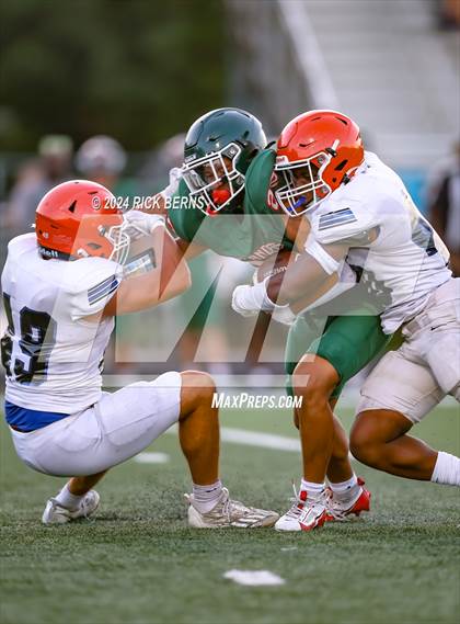 Thumbnail 1 in The Woodlands (green) vs Grand Oaks (blue) photogallery.