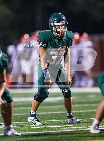 Thumbnail 1 in The Woodlands (green) vs Grand Oaks (blue) photogallery.