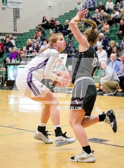 Thumbnail 2 in Eastlake vs. Lake Stevens photogallery.
