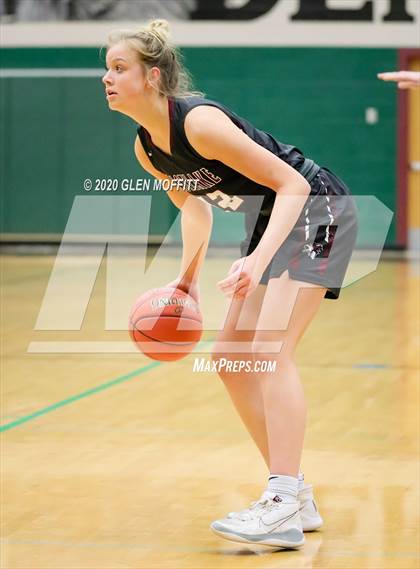 Thumbnail 1 in Eastlake vs. Lake Stevens photogallery.