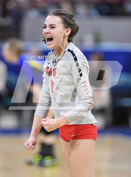 Thumbnail 3 in Chatfield vs. Denver East (CHSAA 5A Pool 2 Playoff) photogallery.