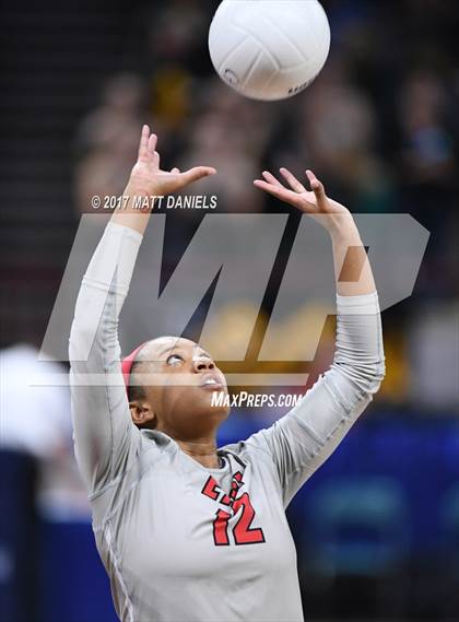 Thumbnail 2 in Chatfield vs. Denver East (CHSAA 5A Pool 2 Playoff) photogallery.