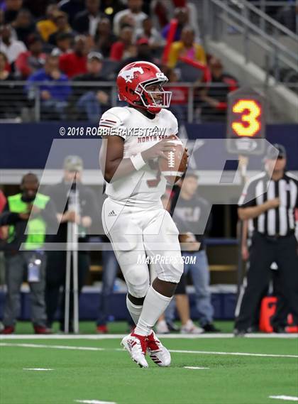 Thumbnail 3 in Duncanville vs. North Shore (UIL 6A Division 1 Championship) photogallery.