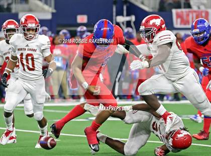 Thumbnail 1 in Duncanville vs. North Shore (UIL 6A Division 1 Championship) photogallery.