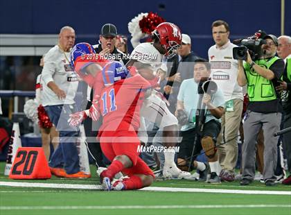Thumbnail 2 in Duncanville vs. North Shore (UIL 6A Division 1 Championship) photogallery.