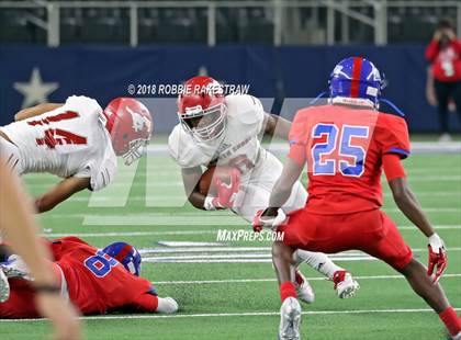 Thumbnail 3 in Duncanville vs. North Shore (UIL 6A Division 1 Championship) photogallery.