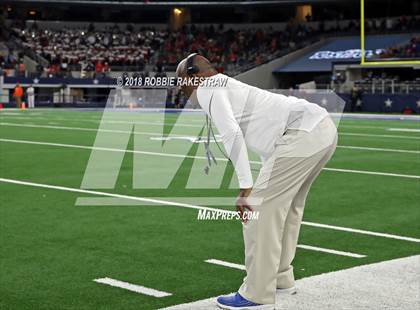 Thumbnail 3 in Duncanville vs. North Shore (UIL 6A Division 1 Championship) photogallery.