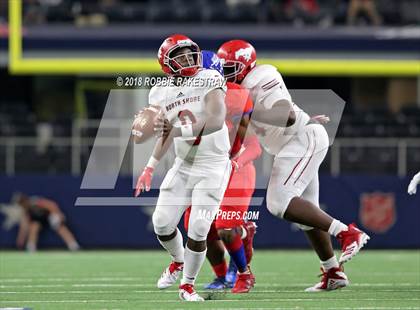Thumbnail 1 in Duncanville vs. North Shore (UIL 6A Division 1 Championship) photogallery.