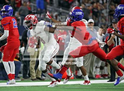 Thumbnail 3 in Duncanville vs. North Shore (UIL 6A Division 1 Championship) photogallery.