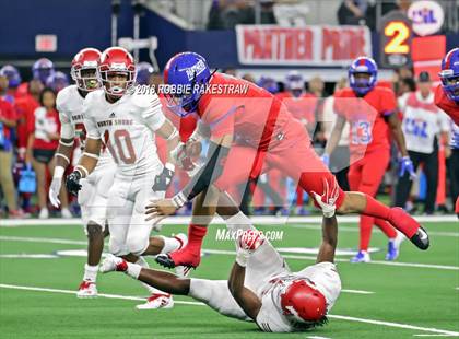 Thumbnail 2 in Duncanville vs. North Shore (UIL 6A Division 1 Championship) photogallery.