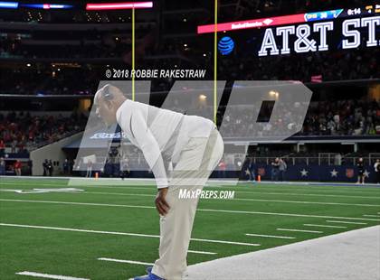 Thumbnail 1 in Duncanville vs. North Shore (UIL 6A Division 1 Championship) photogallery.