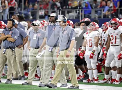 Thumbnail 1 in Duncanville vs. North Shore (UIL 6A Division 1 Championship) photogallery.