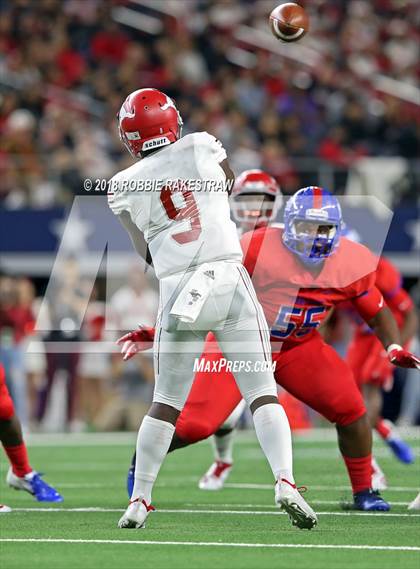 Thumbnail 2 in Duncanville vs. North Shore (UIL 6A Division 1 Championship) photogallery.