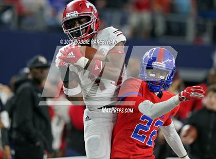 Thumbnail 1 in Duncanville vs. North Shore (UIL 6A Division 1 Championship) photogallery.