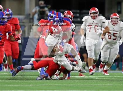 Thumbnail 3 in Duncanville vs. North Shore (UIL 6A Division 1 Championship) photogallery.