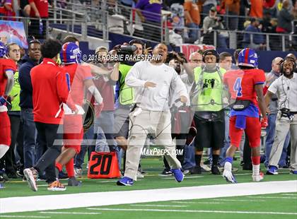 Thumbnail 1 in Duncanville vs. North Shore (UIL 6A Division 1 Championship) photogallery.