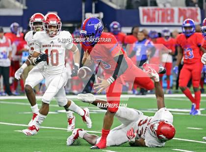 Thumbnail 1 in Duncanville vs. North Shore (UIL 6A Division 1 Championship) photogallery.