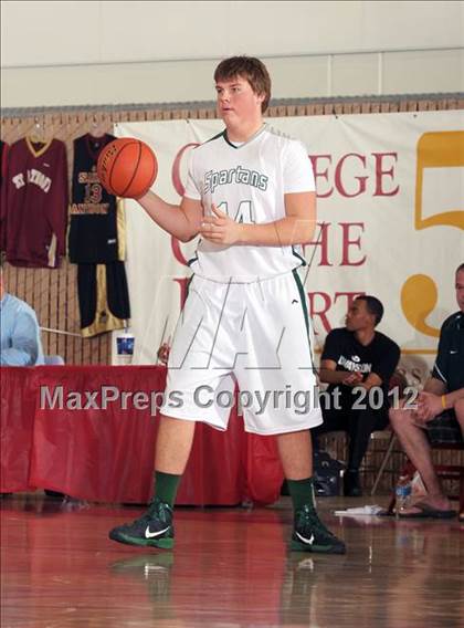 Thumbnail 1 in Bishop Manogue vs. Skyline (MaxPreps Holiday Classic) photogallery.
