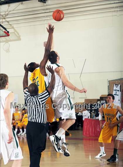 Thumbnail 1 in Bishop Manogue vs. Skyline (MaxPreps Holiday Classic) photogallery.