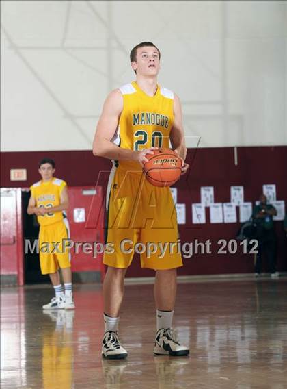 Thumbnail 1 in Bishop Manogue vs. Skyline (MaxPreps Holiday Classic) photogallery.
