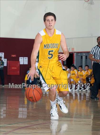 Thumbnail 2 in Bishop Manogue vs. Skyline (MaxPreps Holiday Classic) photogallery.
