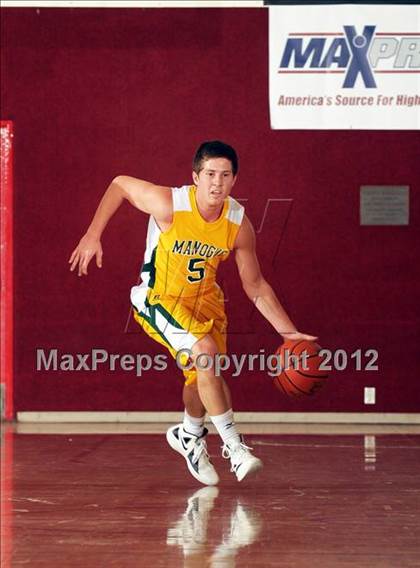 Thumbnail 1 in Bishop Manogue vs. Skyline (MaxPreps Holiday Classic) photogallery.