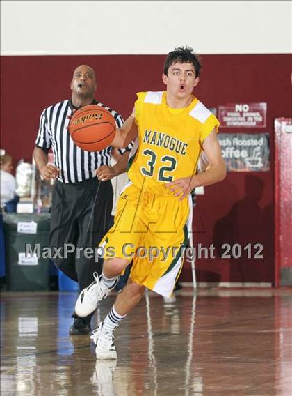 Thumbnail 3 in Bishop Manogue vs. Skyline (MaxPreps Holiday Classic) photogallery.