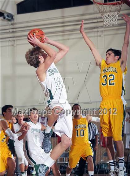 Thumbnail 1 in Bishop Manogue vs. Skyline (MaxPreps Holiday Classic) photogallery.