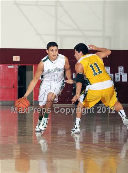Thumbnail 2 in Bishop Manogue vs. Skyline (MaxPreps Holiday Classic) photogallery.