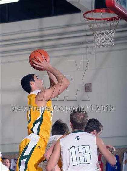 Thumbnail 2 in Bishop Manogue vs. Skyline (MaxPreps Holiday Classic) photogallery.