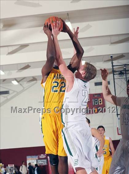 Thumbnail 2 in Bishop Manogue vs. Skyline (MaxPreps Holiday Classic) photogallery.