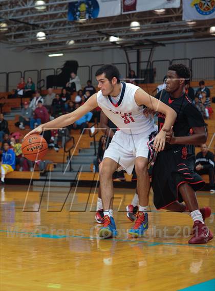Thumbnail 1 in Atascocita vs. Bellaire (McDonald's Texas Invitational) photogallery.