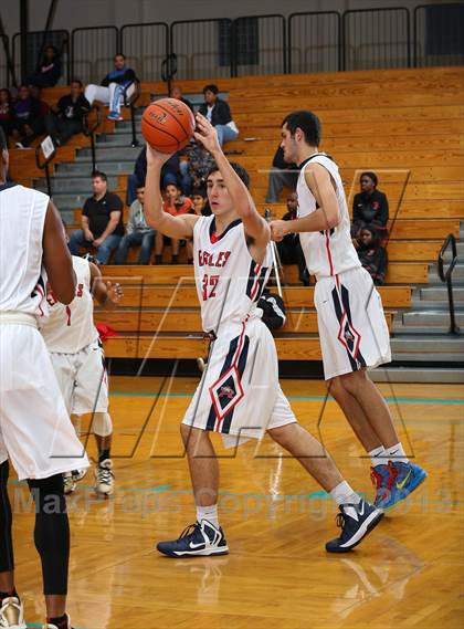 Thumbnail 2 in Atascocita vs. Bellaire (McDonald's Texas Invitational) photogallery.