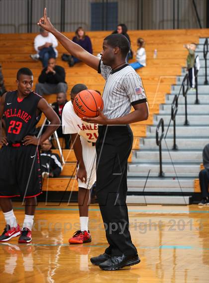 Thumbnail 3 in Atascocita vs. Bellaire (McDonald's Texas Invitational) photogallery.