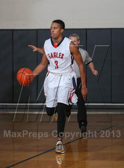 Thumbnail 3 in Atascocita vs. Bellaire (McDonald's Texas Invitational) photogallery.