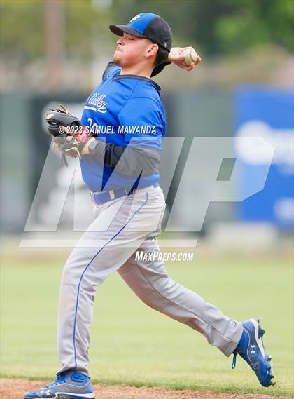 Thumbnail 1 in Chavez vs Sun Valley Magnet (CIF LACS DIII Championship) photogallery.