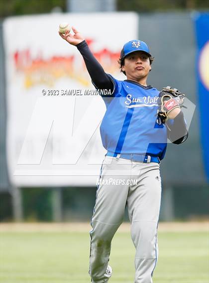Thumbnail 2 in Chavez vs Sun Valley Magnet (CIF LACS DIII Championship) photogallery.