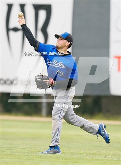 Thumbnail 2 in Chavez vs Sun Valley Magnet (CIF LACS DIII Championship) photogallery.