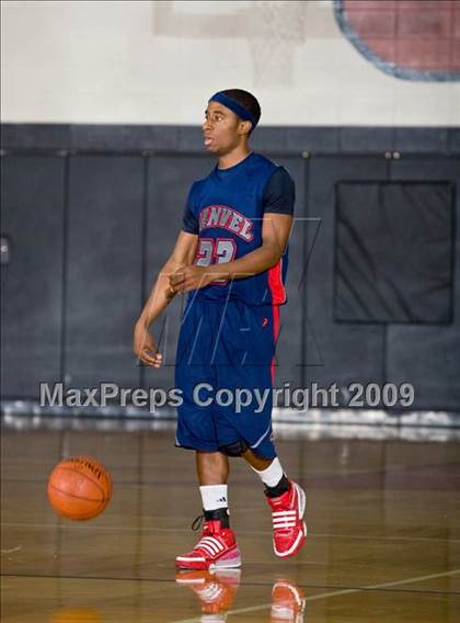 Thumbnail 1 in Manvel @ Dobie (McDonalds Texas Invitational) photogallery.