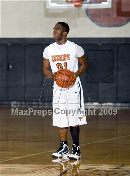 Thumbnail 2 in Manvel @ Dobie (McDonalds Texas Invitational) photogallery.
