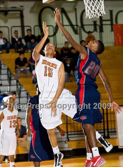 Thumbnail 3 in Manvel @ Dobie (McDonalds Texas Invitational) photogallery.