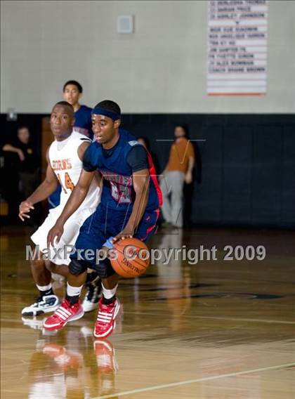 Thumbnail 3 in Manvel @ Dobie (McDonalds Texas Invitational) photogallery.