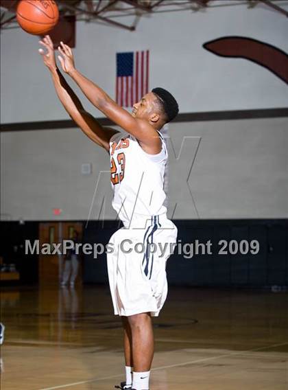 Thumbnail 2 in Manvel @ Dobie (McDonalds Texas Invitational) photogallery.